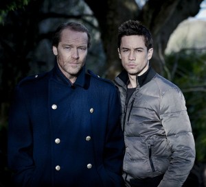Iain Glen (links) und  sein Co-Star Killian Scott