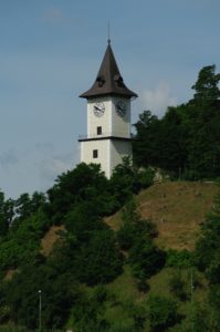 Der Uhrturm ist das Wahrzeichen der Stadt Bruck an der Mur