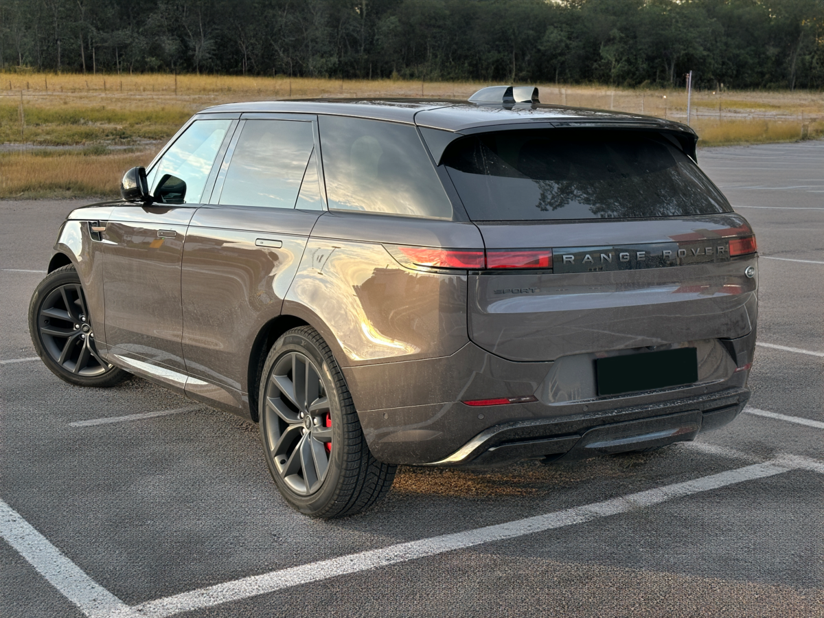 Der Range Rover Sport begeistert vor allem auch in der 3. Generation